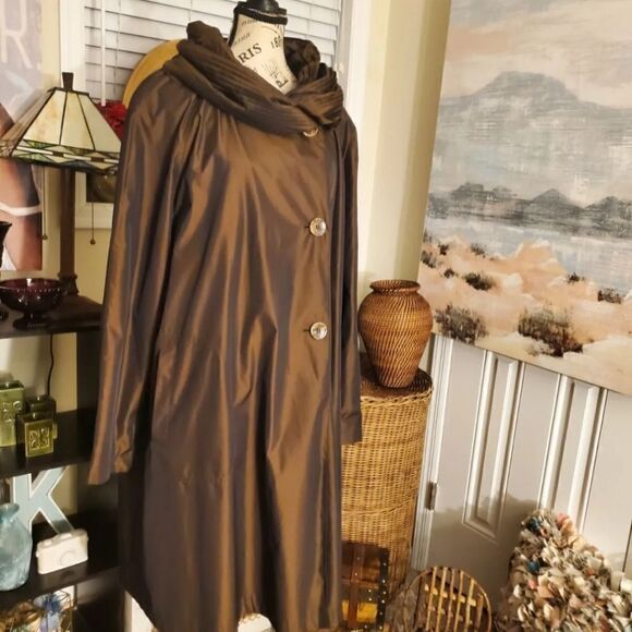 Vtg Gallery Water Repellent Accordian Plated Neckline Stylish Raincoat - Picture 7 of 13